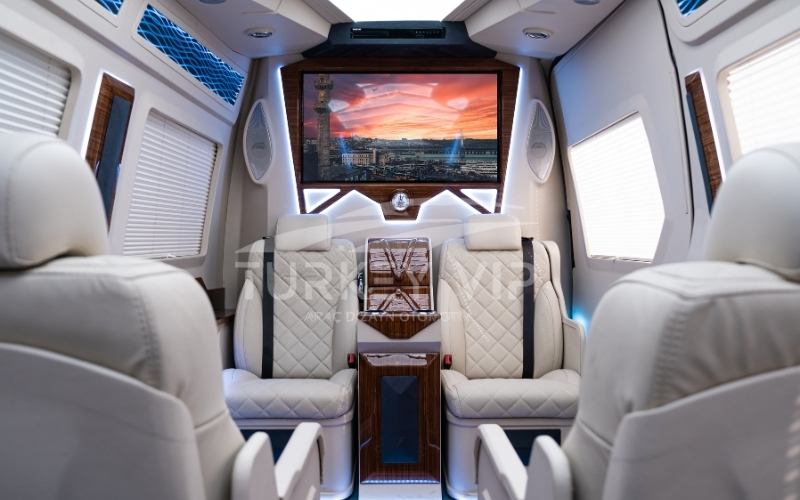 Mercedes Sprinter Kırmızı VIP Dizayn